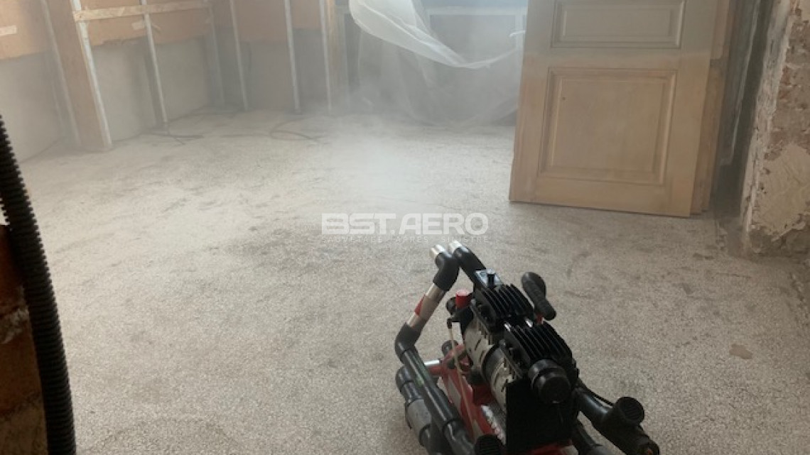 soci&eacute;t&eacute; qui enl&egrave;ve les odeurs d'urine de chat