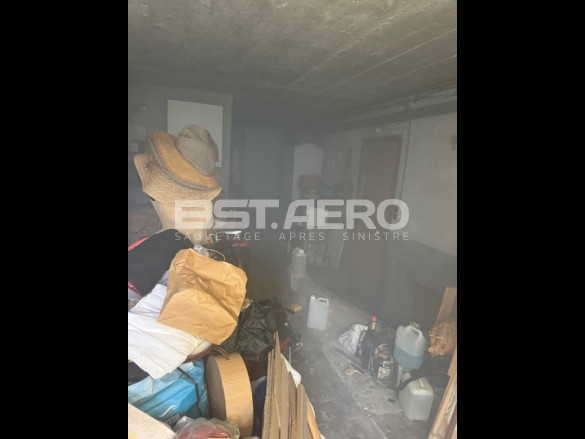 Traitement des odeurs de renfermé dans une maison