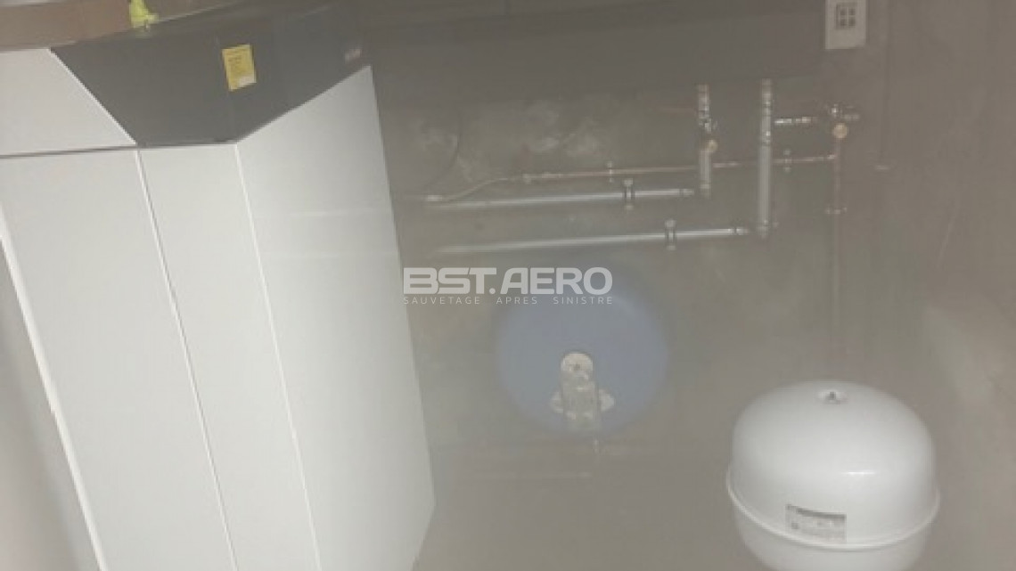 Neutralisation d&eacute;finitive d&rsquo;une odeur de fioul dans un chalet alpin, r&eacute;sultat garanti et mesurable