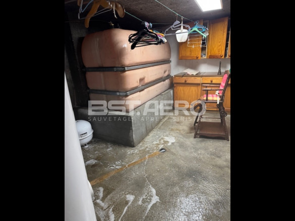 Neutralisation d’une odeur de fioul persistante dans un chalet après sinistre.